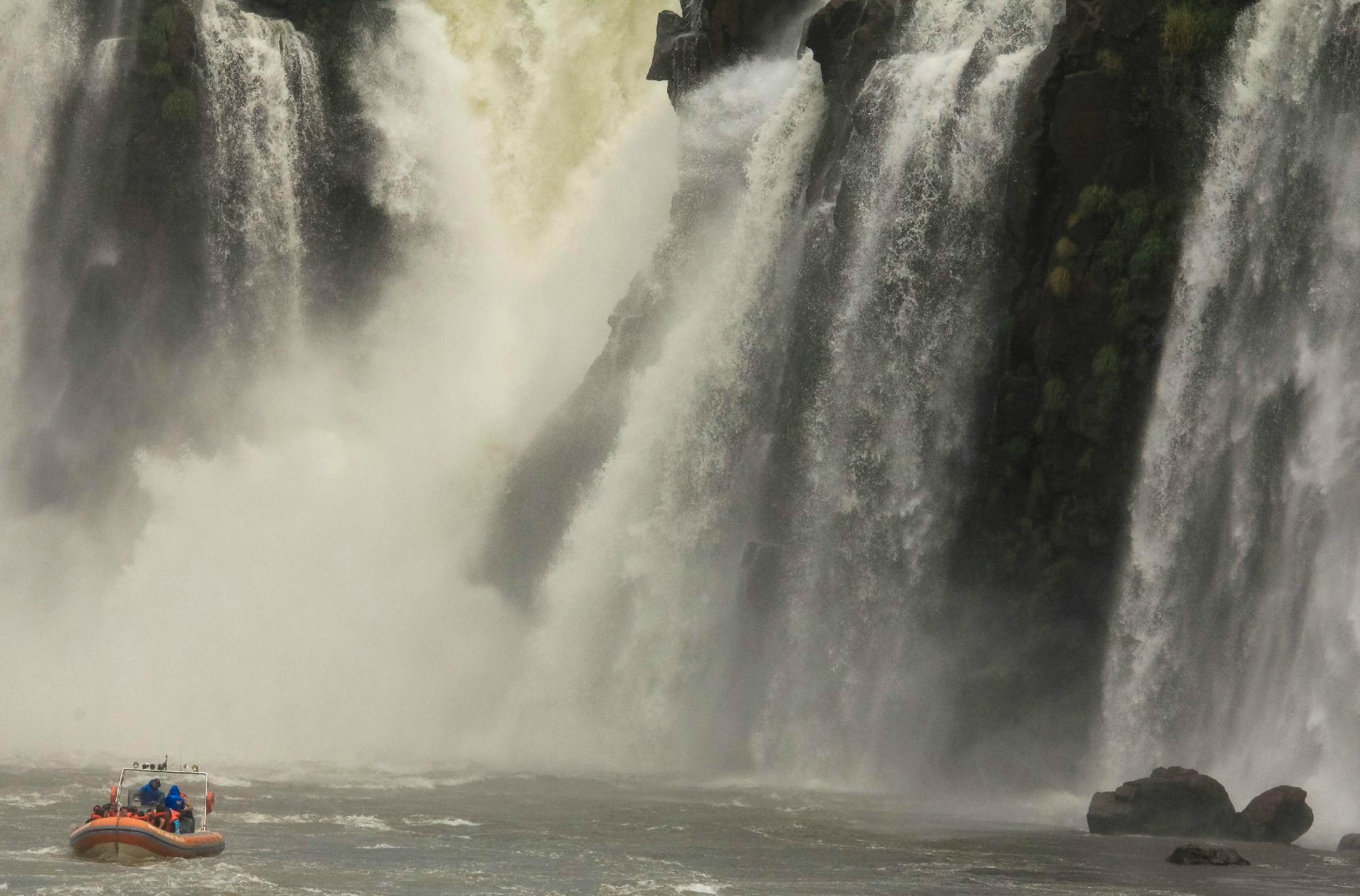 Los destinos que sonPatrimonio de la Humanidad: el lago Iguazú, situado en el Parque Nacional de Brasil