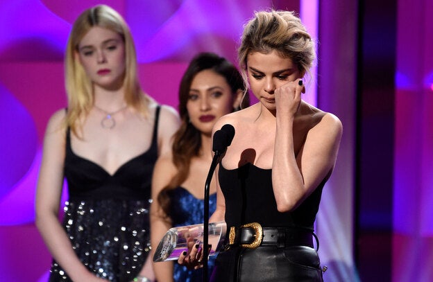 Selena Gómez recogiendo el premio a la Mujer del Año, Billboard 2017./Gtres