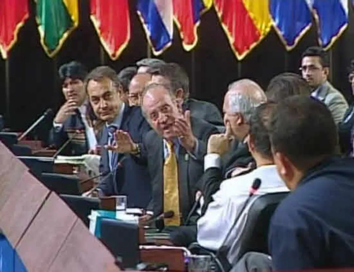 Juan Carlos I: Interrupción a Hugo Chávez
