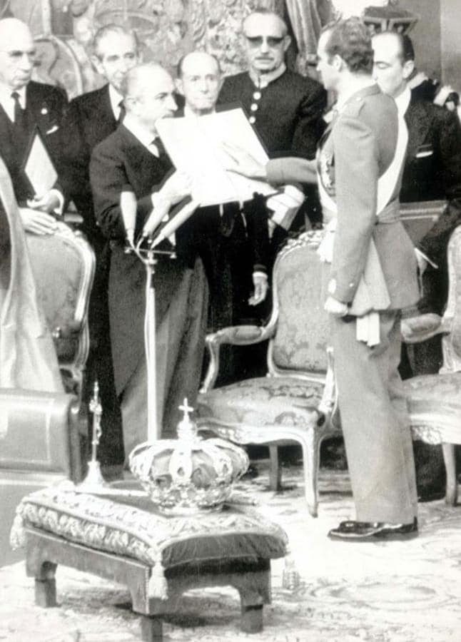 Juan Carlos I: proclamado Rey de España