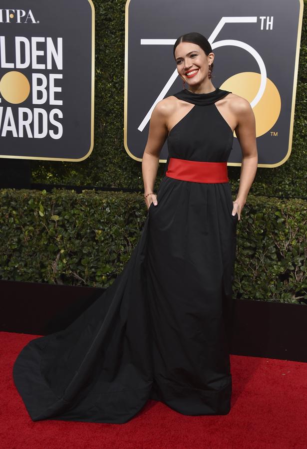 Alfombra roja de los Globos de Oro 2018: el vestido de Mandy Moore