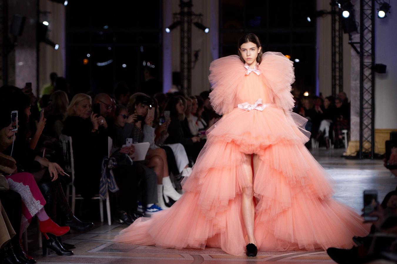 Los mejores looks de la Alta Costura de París: Giambattista Valli