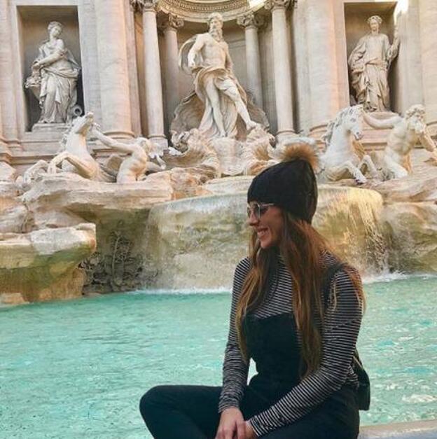 La sobrina de Isabel Pantoja en la Fontana di Trevi./Instagram