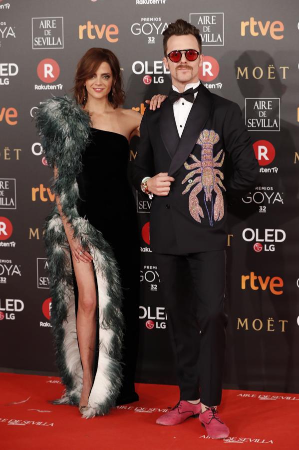 Premios Goya 2018: el look de Macarena Gómez y Aldo Comas en la alfombra roja