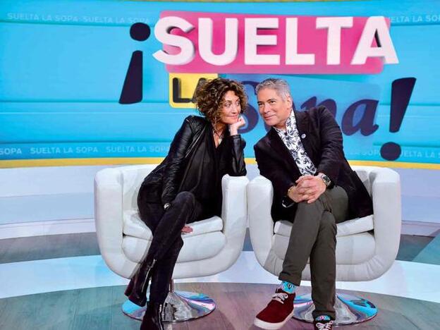 Ana García Lozano junto a Boris Izaguirre en el plató de '¡Suelta la sopa!'