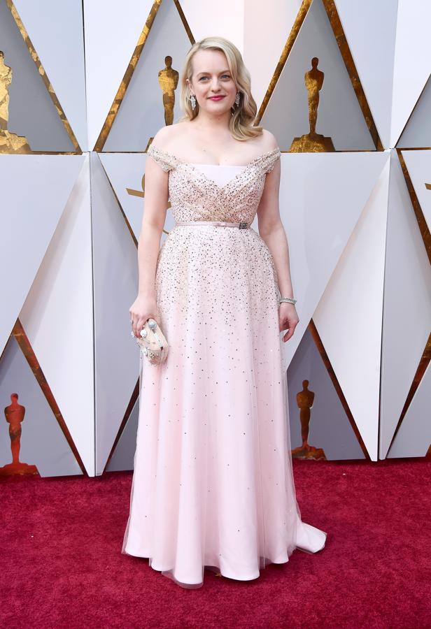 Premios Oscar 2018: Elisabeth Moss, en la alfombra roja