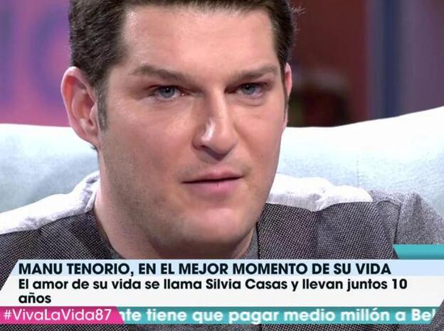 Manu Tenorio presentó su nuevo disco recopilatorio en 'Viva la Vida'./telecinco.