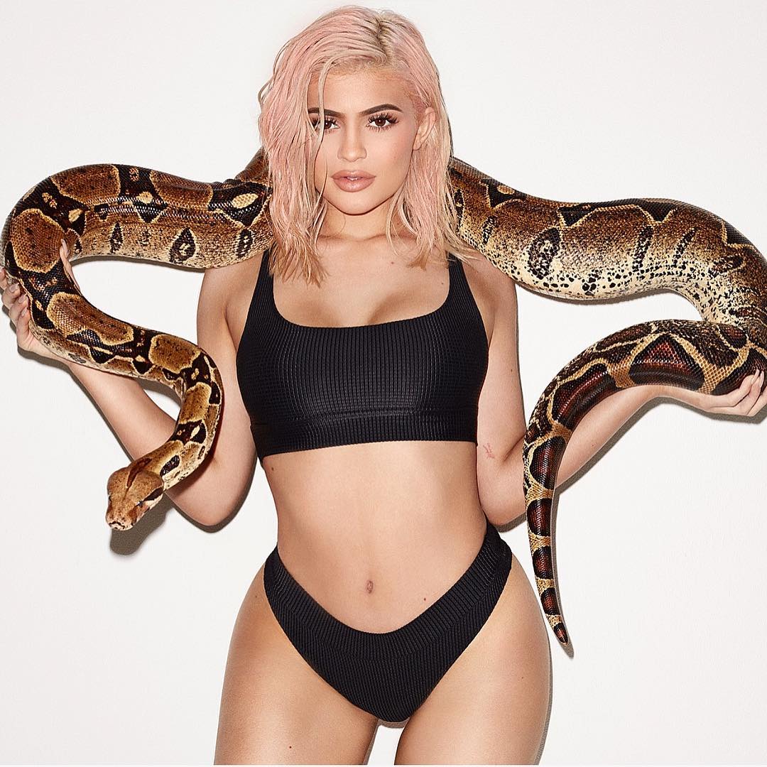 Los 25 looks más locos de Kylie Jenner