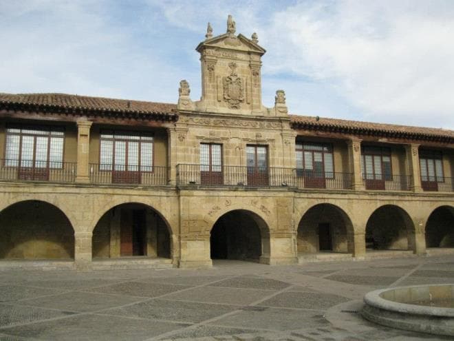 Los 10 pueblos más bonitos de La Rioja para el verano: Santo Domingo de la Calzada