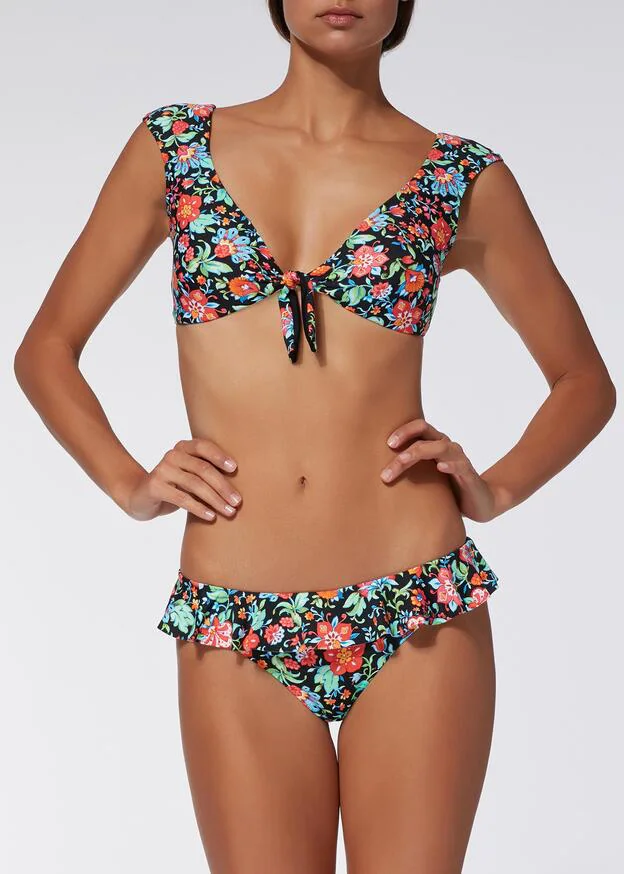 Este es el bikini de Sara Carbonero que en todas las playas | Mujer