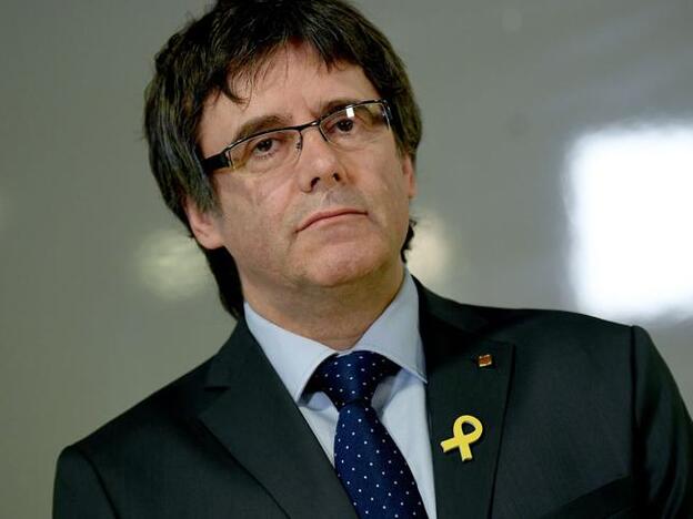 Carles Puigdemont denuncia a una empresa porque su logo se parece a su cara./Gtres.