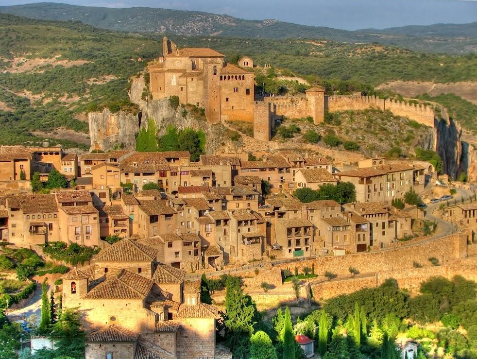 Los 10 pueblos más bonitos de Aragón para el verano: Alquézar (Huesca)