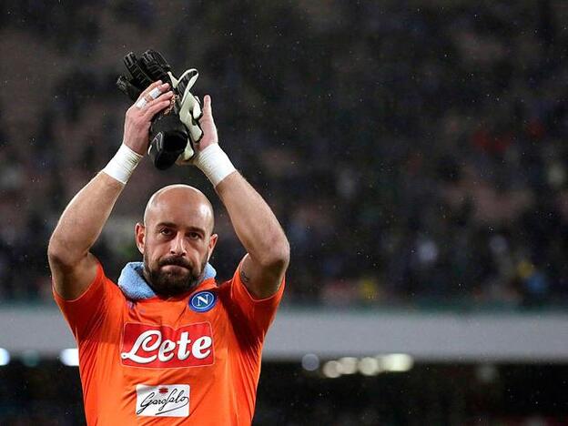 Pepe Reina durante un partido con el Nápoles./gtres.