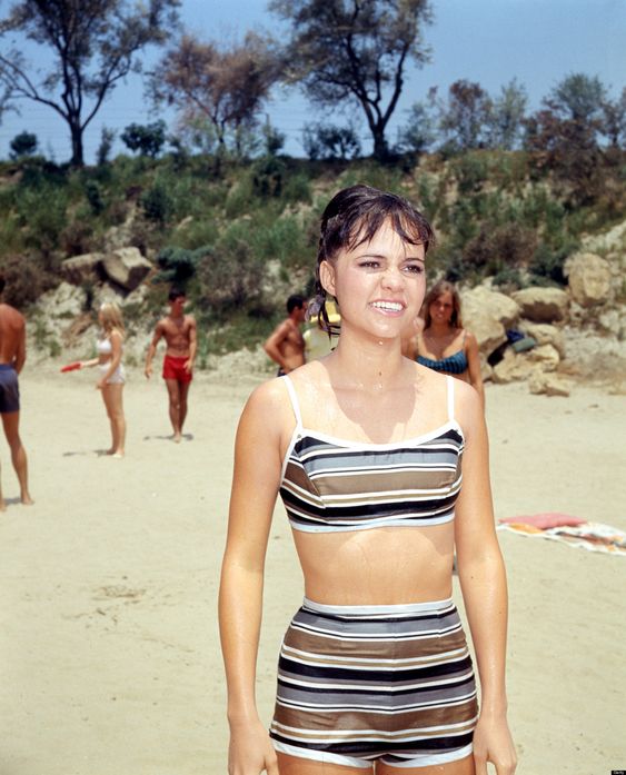 El biquini que se llevaba el año que naciste: 1965-66, Sally Field