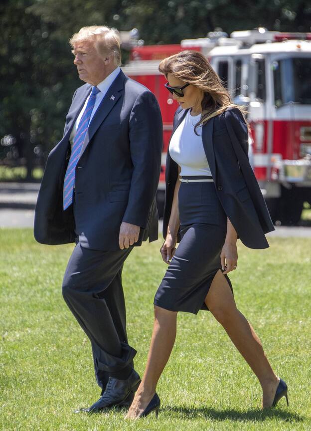 Melania con un conjunto de Michael Kors.