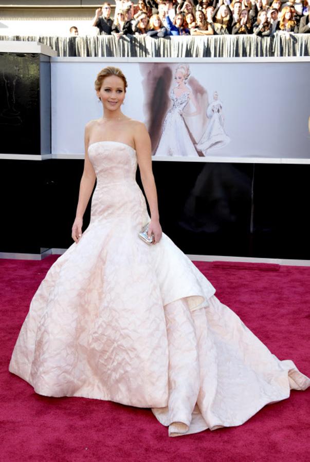 Celebramos el 28 cumpleaños de Jennifer Lawrence con sus mejores looks: Dior