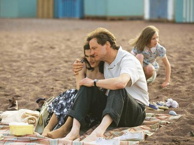 Colin Firth y Rachel Weisz encarnan a Donald Crowhurst y su esposa. Pincha en la imagen para conocer las series más vistas del año 2018./d.r.