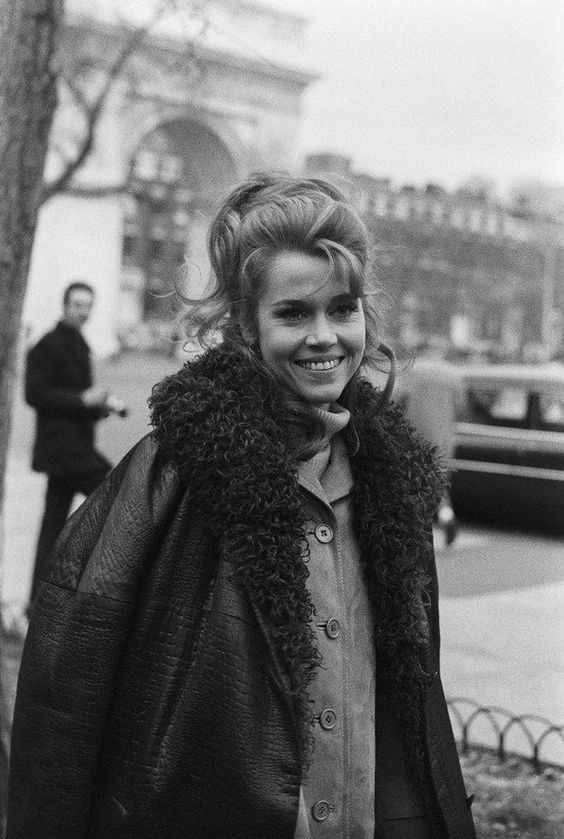 10 looks de Jane Fonda que podríamos ponernos hoy