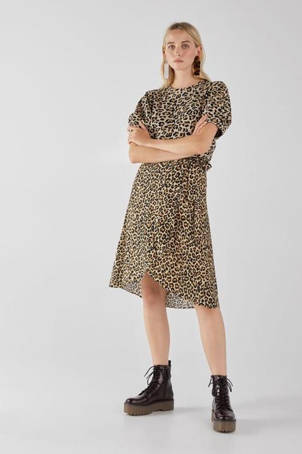 Vestido de Bershka, 19,99 euros.