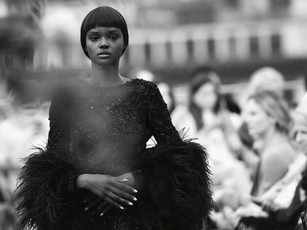 Duckie Thot, en el desfile de Oscar de la Renta./getty