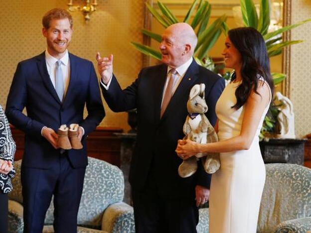 Harry y Meghan recibían los primeros regalos para su futuro hijo.