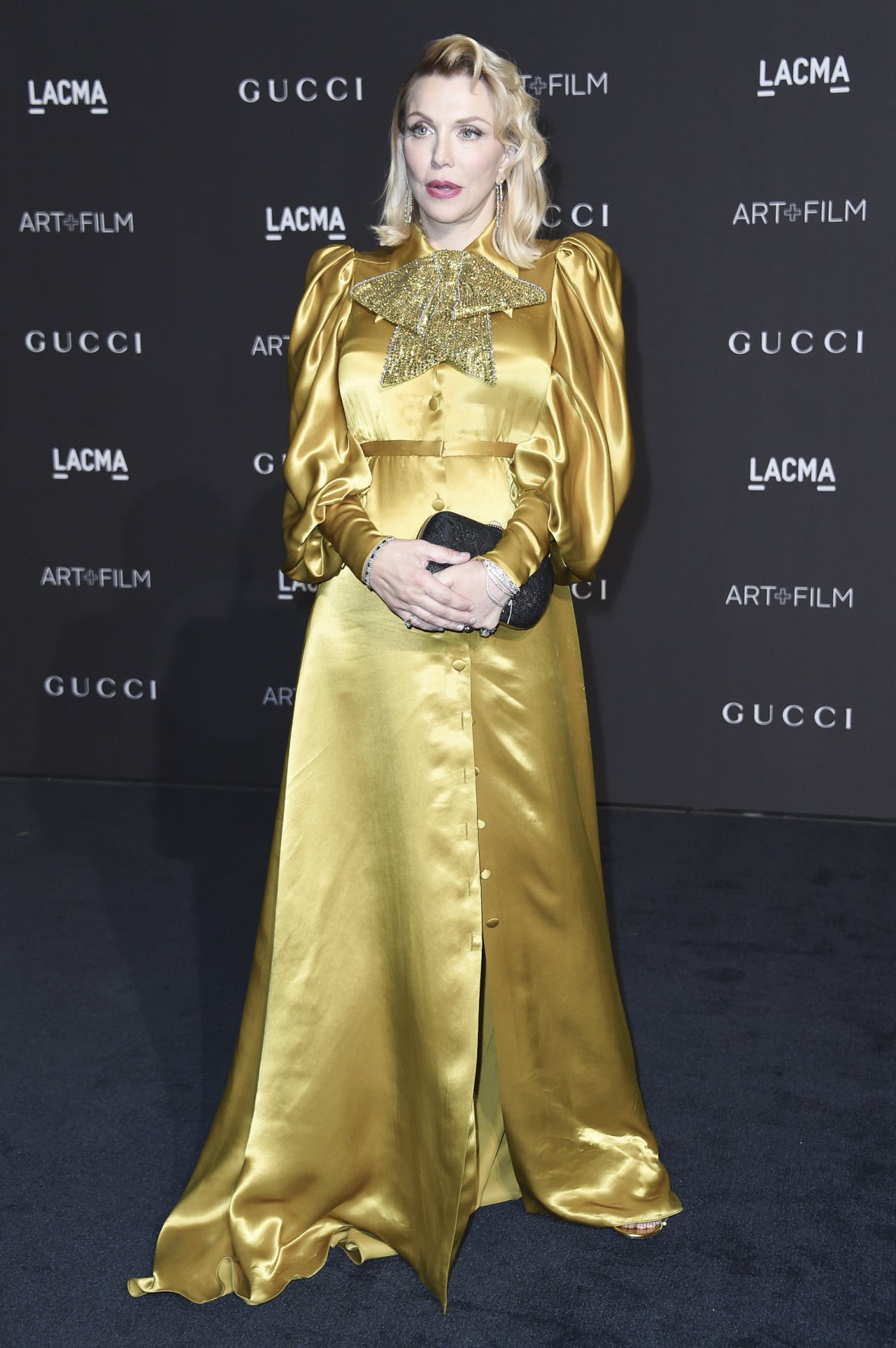 El look de Courtney Love en la Gala LACMA