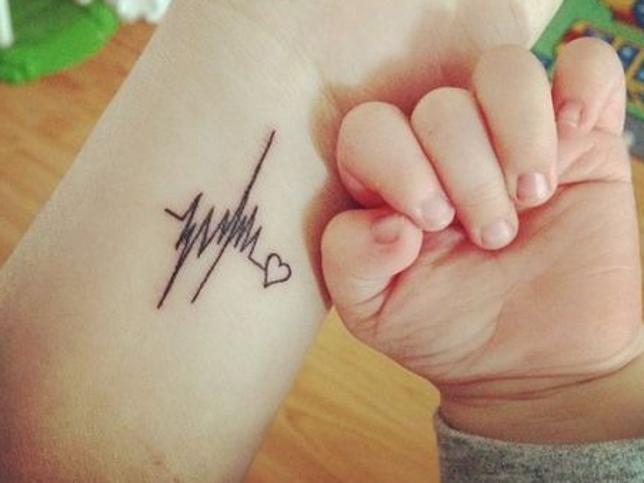 tatuajes de bebes para mamas