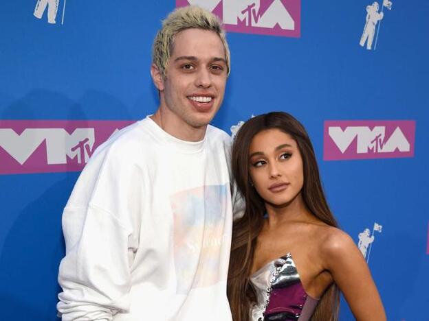 Ariana Grande vivió un intenso pero breve romance con Pete Davidson.