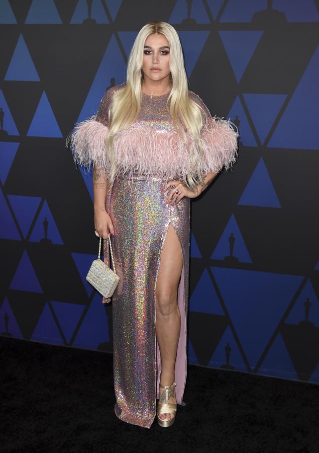 El look de Kesha en los Premios del Gobernador 2018