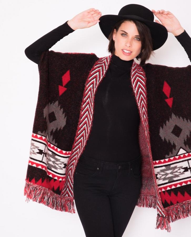 Poncho jaquard rojo: