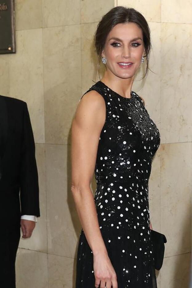 La Reina Letizia en los Premios Mariano de Cavia en la sede del periódico ABC.