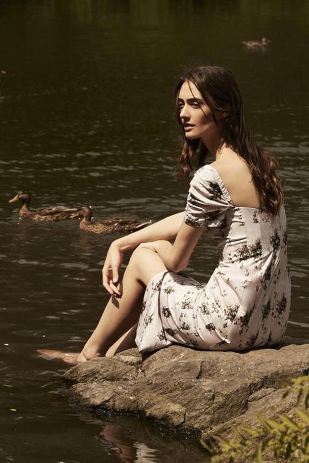 Lookbook de Brock Collection con el vestido que ha llevado la duquesa de Sussex.