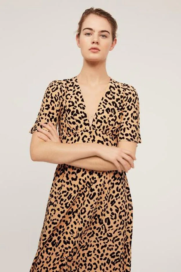  El vestido de leopardo más bonito está en una firma 
