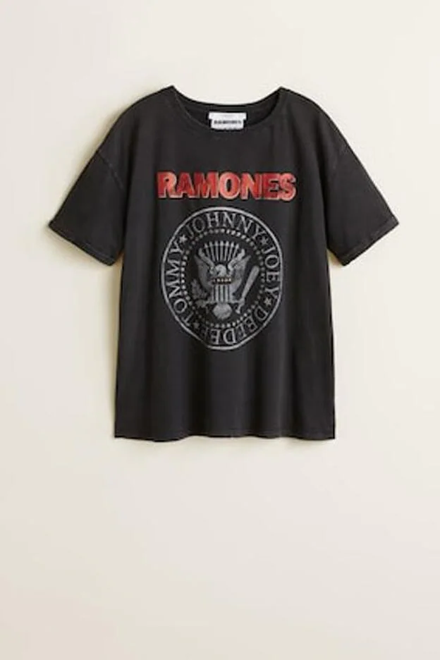 La camiseta más universal de la banda Los Ramones, en versión de Mango.
