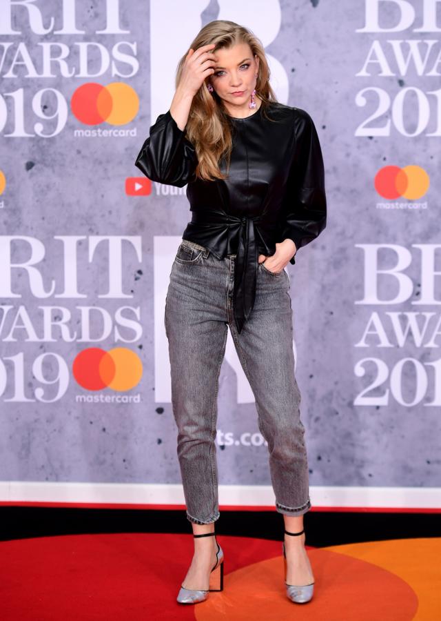 Los looks de Brit Awards 2019 que no nos gustaría ver en los Oscar: Natalie Dormer