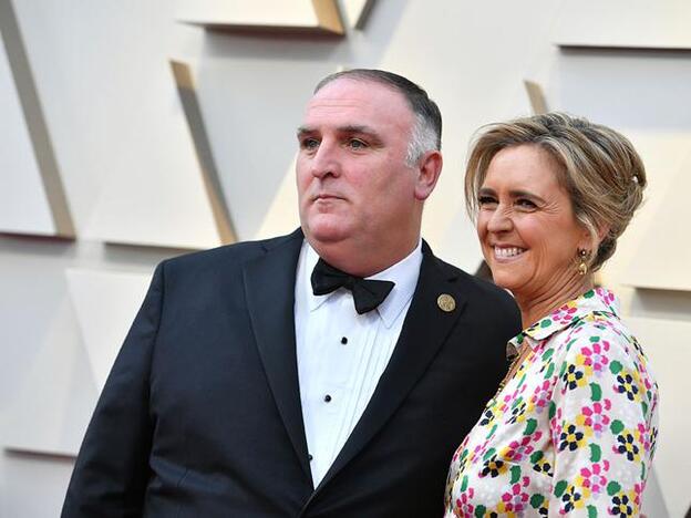 José Andrés y su mujer, en la alfombra roja de los Premios Oscar 2019.