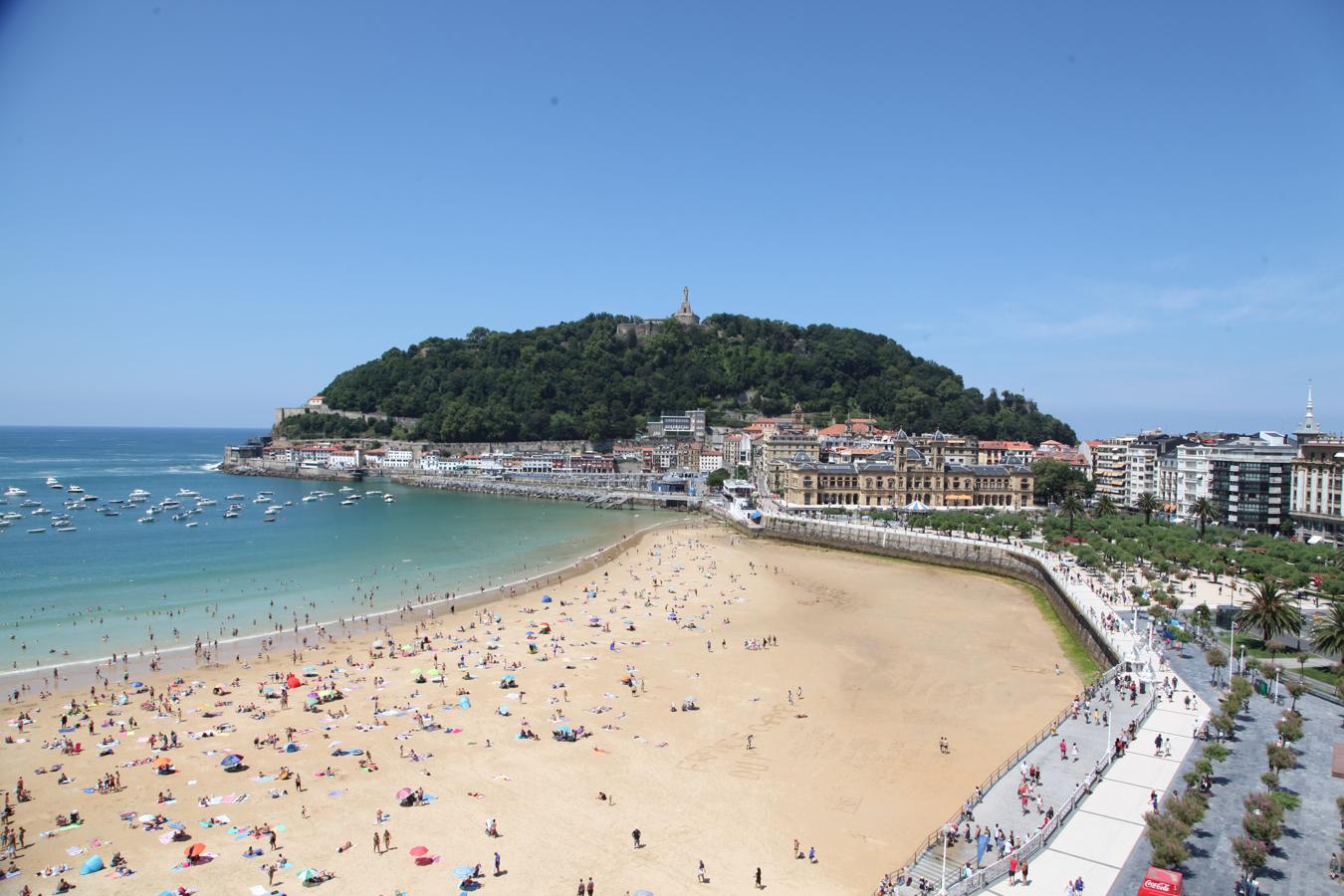 4. Playa de La Concha, San Sebastián, España