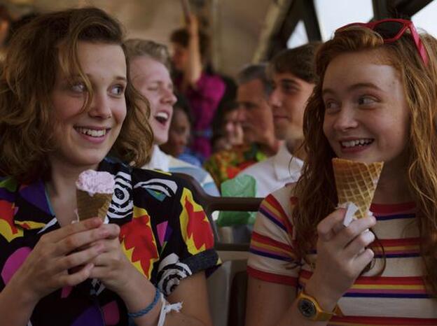 Once (Millie Bobby Brown) y Max (Sadie Sink) en la tercera temporada de Stranger things/netflix