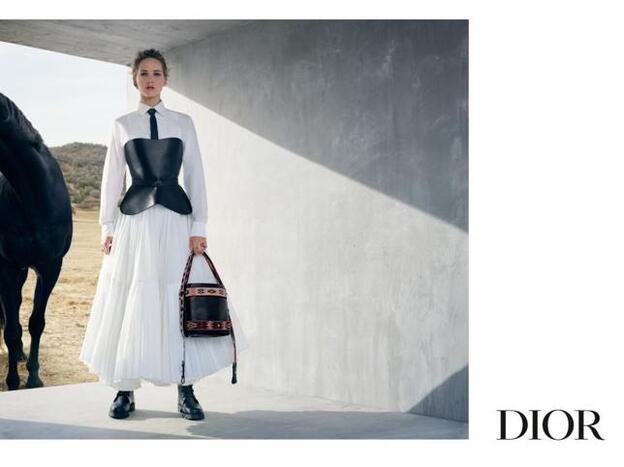 Foto de la última campaña de Dior con Jennifer Lawrence como imagen.