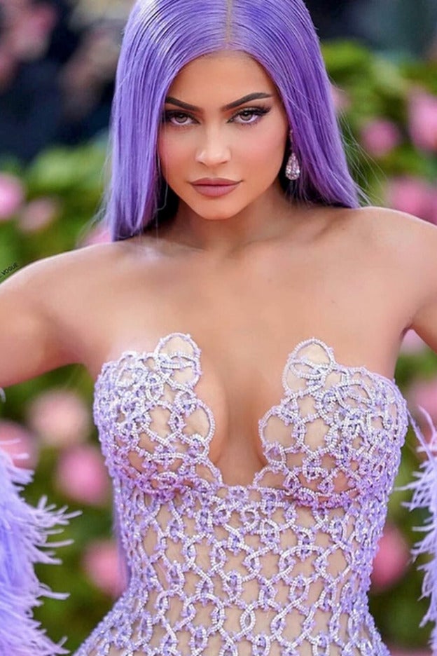 Kylie Jenner también coordinó vestido y pelo en la pasada Met Gala.