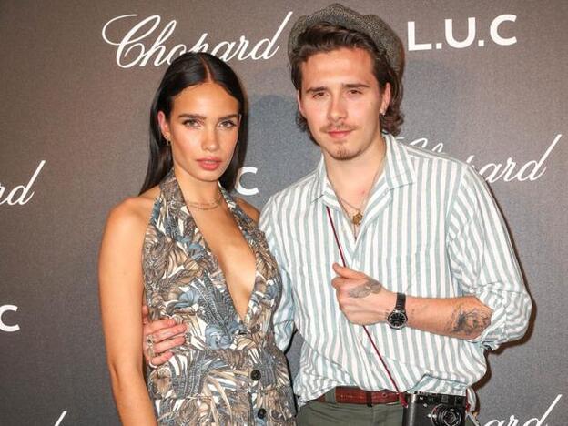 Brooklyn Beckham y su chica, Hana Cross, en Cannes./gtres.