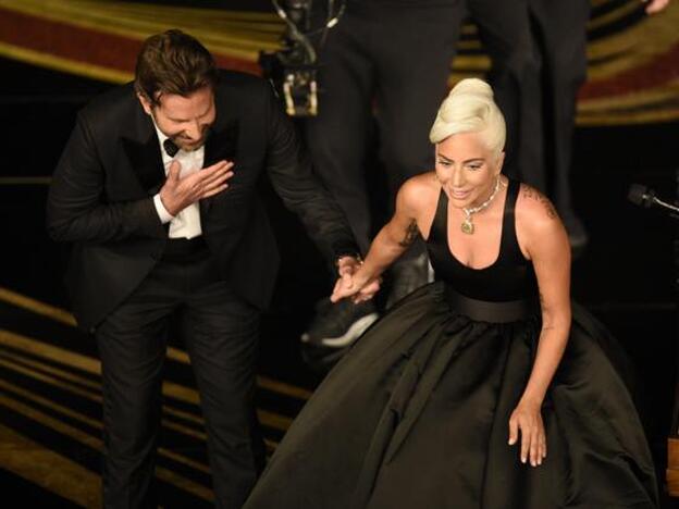 Lady Gaga y Bradley Cooper en los Oscar. Haz clic para conocer las rupturas de famosos más sonadas como la de Bradley Cooper e Irina Shayk/GTRES