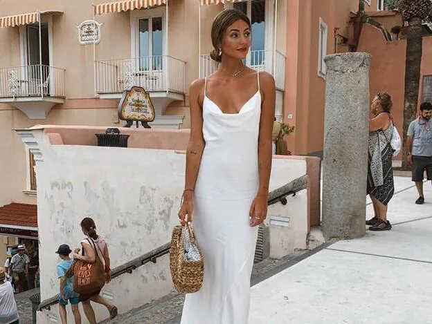Cosquillas Comercialización Frontera Así es el vestido blanco y lencero más bonito del verano | Mujer Hoy