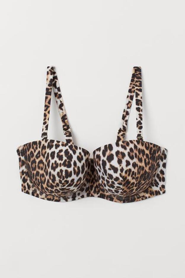 El top de este bikini de H&M se fabrica desde la talla 95 hasta la 110 D.