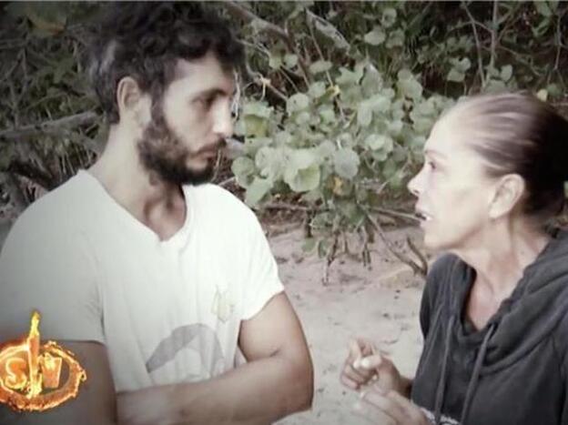 Isabel Pantoja y Omar Montes en una imagen de 'Supervivientes 2019'. Pincha sobre la foto para ver todos los concursantes que comenzaron el 'reality'./telecinco.