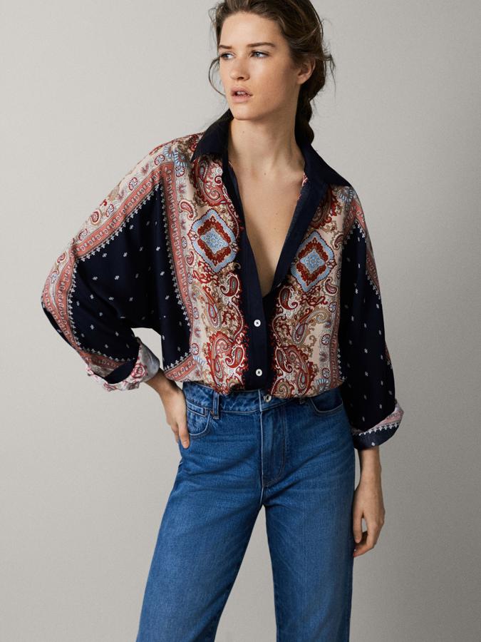 Rebajas de Massimo Dutti: blusa estampada.