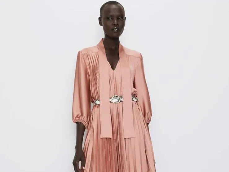 Fotos: Los vestidos de nueva colección de Zara para las próximas
