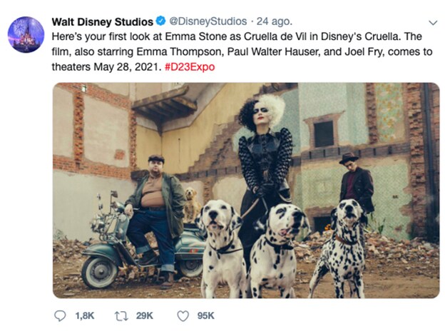 Con la publicación de esta imagen Disney ha creado expectación sobre el personaje de Cruella de Vil, interpretado por una irreconocible Emma Stone.