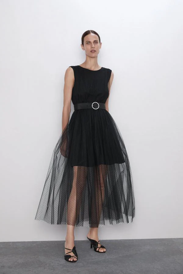Los vestidos negros más bonitos y baratos de nueva colección: Zara