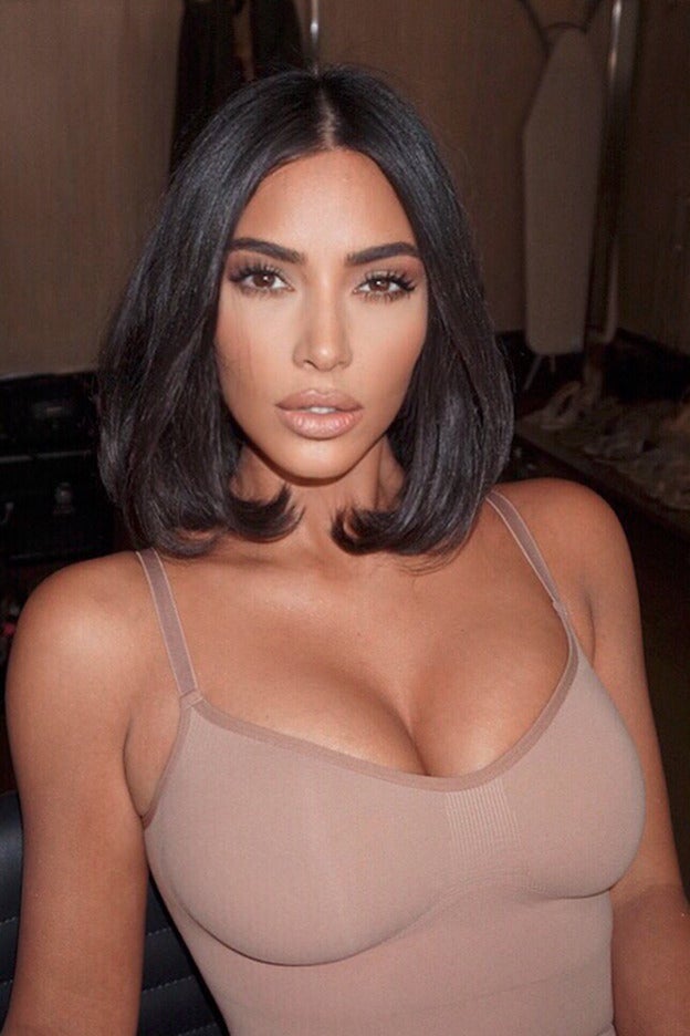 La belleza simétrica de la mujer más famosa del mundo, Kim Kardashian.